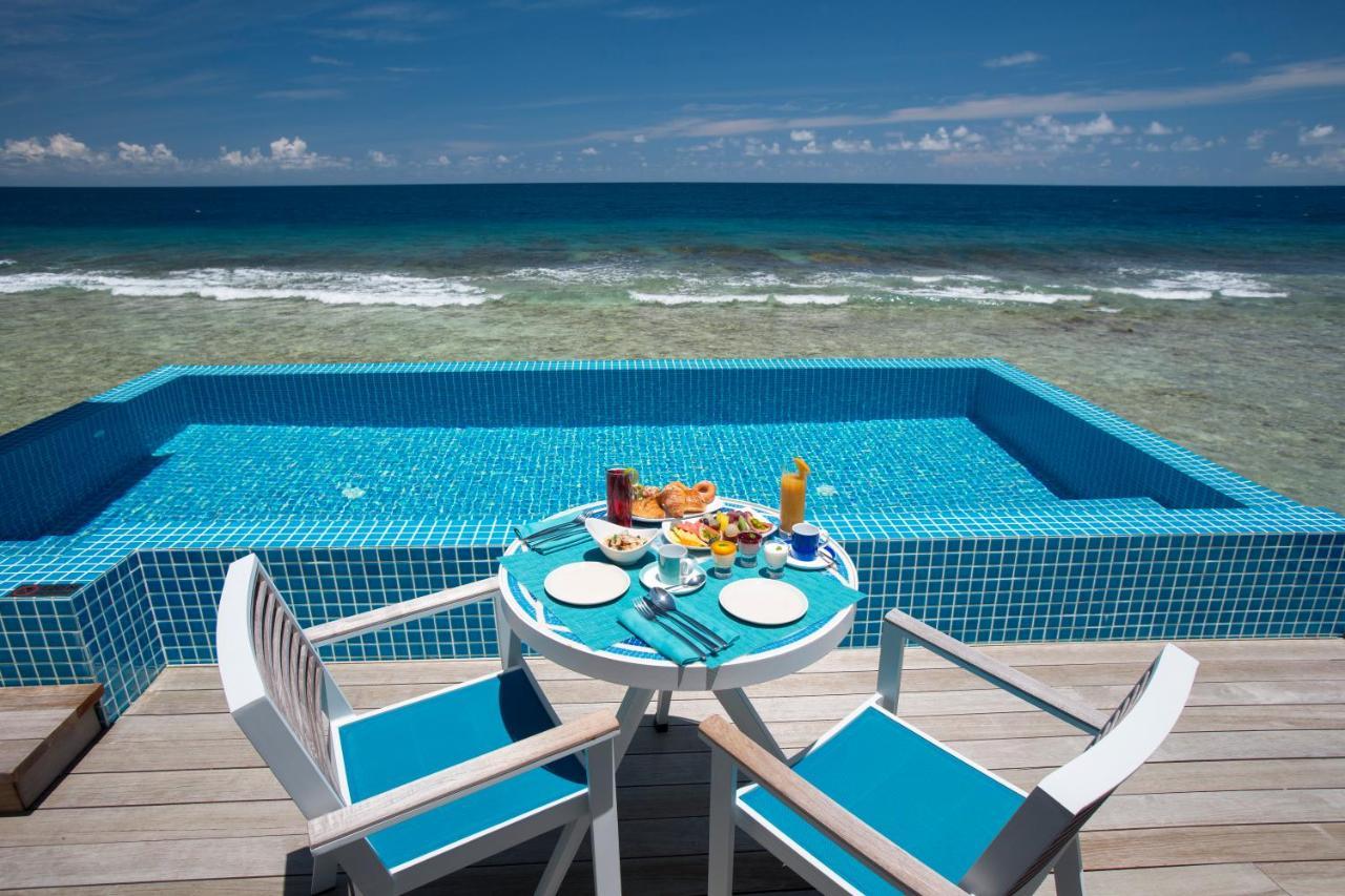 Kandima Maldives - 50 Percent Off On Return Domestic Flight Transfers On Stays 4 Nights Or More Between 01 Apr & 10 Oct 2025 Kudahuvadhoo Esterno foto A pool at a resort in Maldives