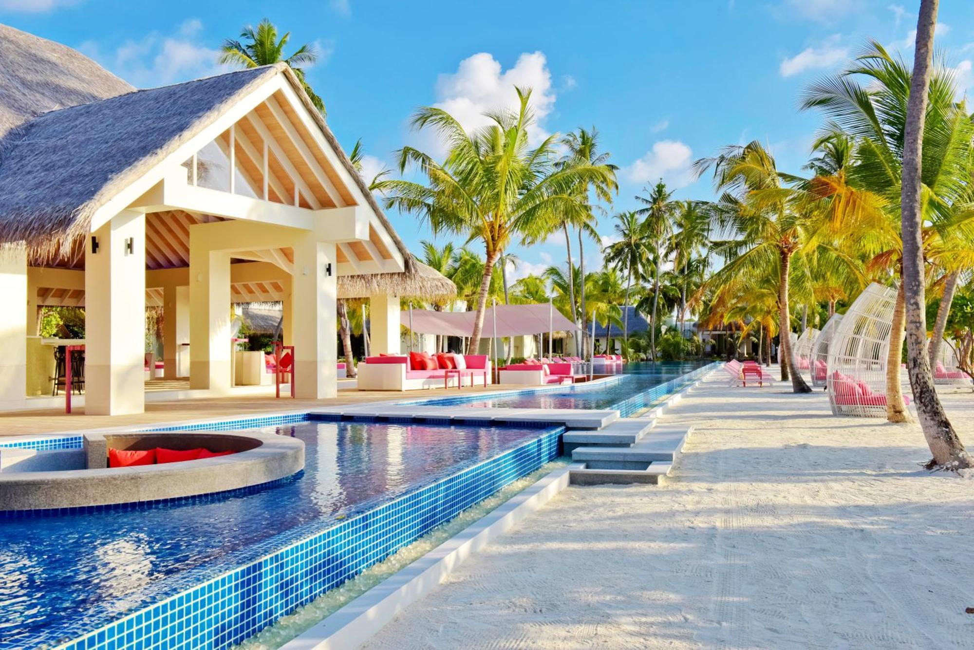 Kandima Maldives - 50 Percent Off On Return Domestic Flight Transfers On Stays 4 Nights Or More Between 01 Apr & 10 Oct 2025 Kudahuvadhoo Esterno foto The resort's main pool