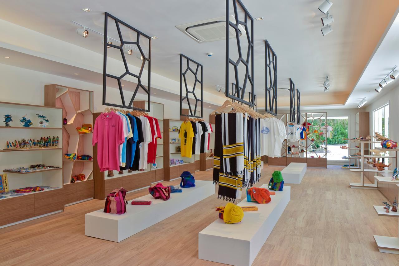 Kandima Maldives - 50 Percent Off On Return Domestic Flight Transfers On Stays 4 Nights Or More Between 01 Apr & 10 Oct 2025 Kudahuvadhoo Esterno foto The interior of a clothing store